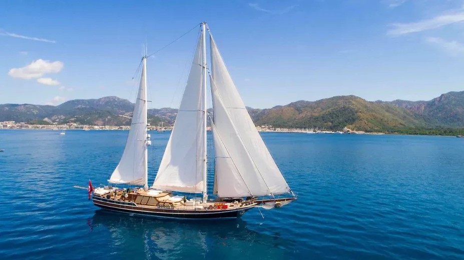 Tekne Turları: Kelebekler Vadisi, Şövalye Adası ve 12 Adalar Keşfi